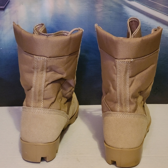 R11 Combat Boots - Picture 8 of 10